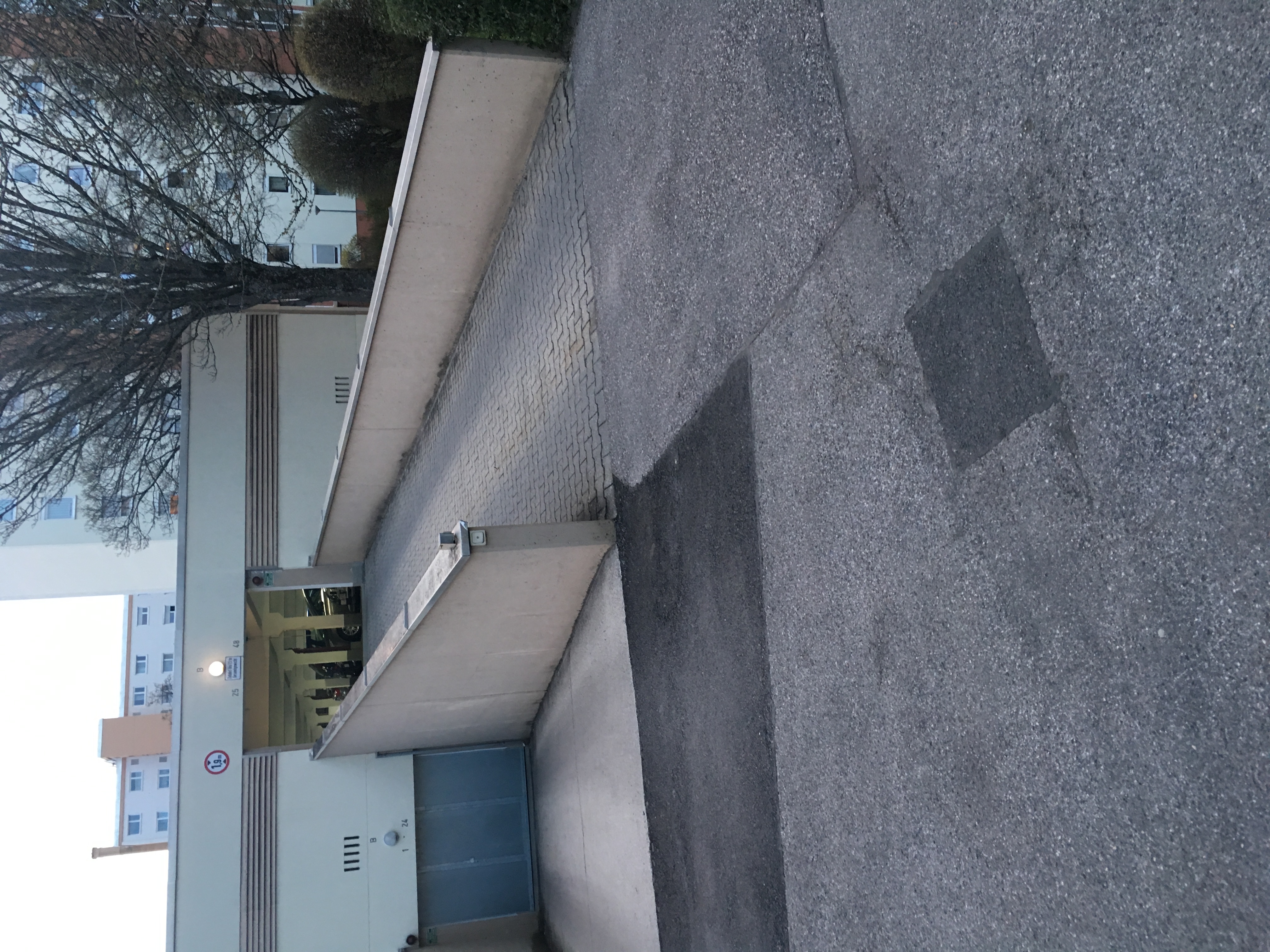 Garagenstellplatz am Westkreuz