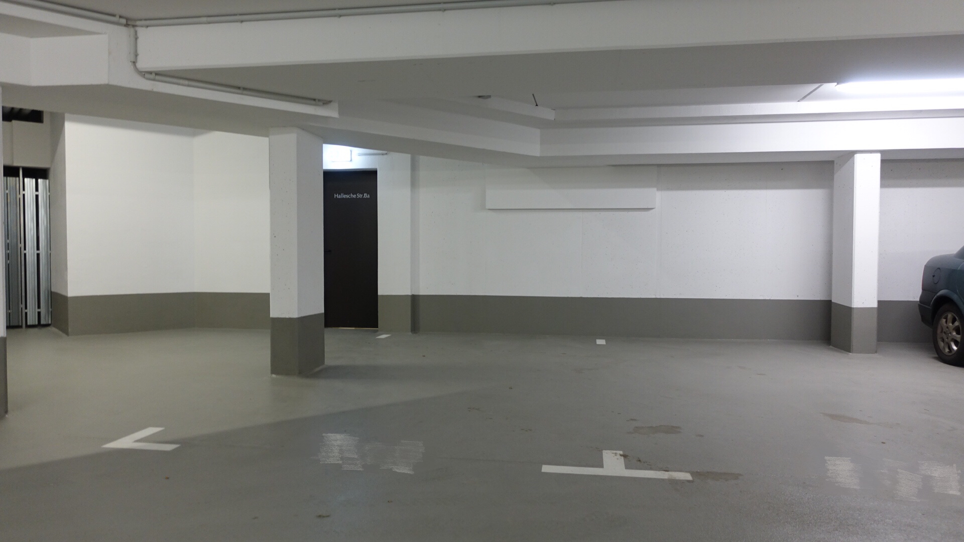 Tiefgaragestellplatz