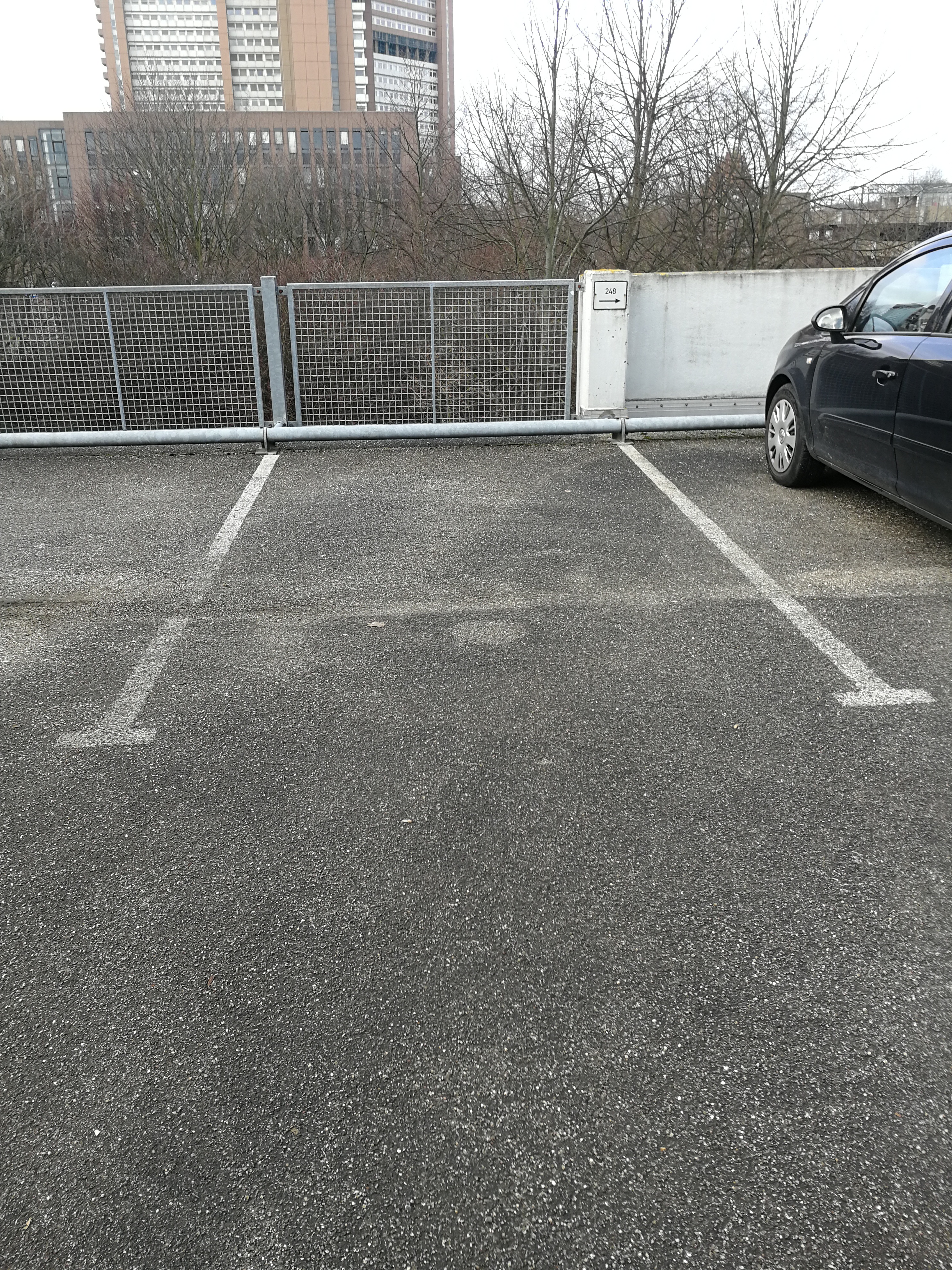 Stellplatz in Köln Sülz, Nähe Justizzentrum