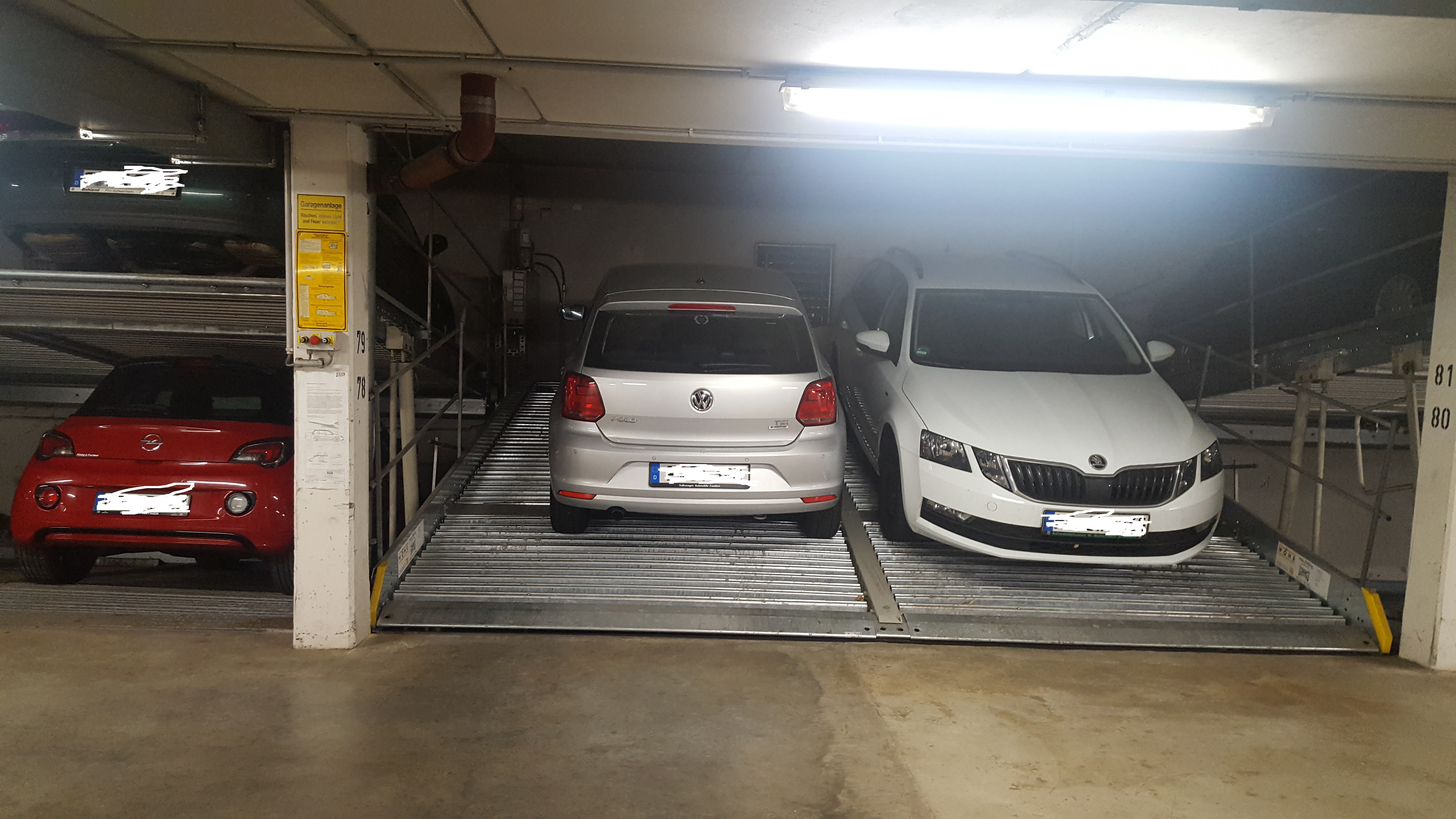 Stellplatz Tiefgarage Doppelparker in Niederrad nahe Bürostadt